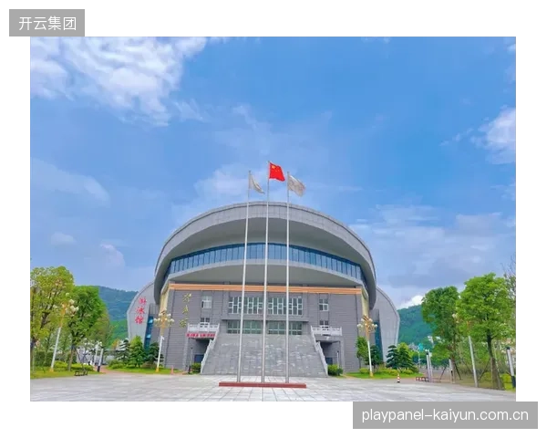 公共体育场馆引入社会资本进行委托运营，核心是防范“明赚实亏”的财务陷阱